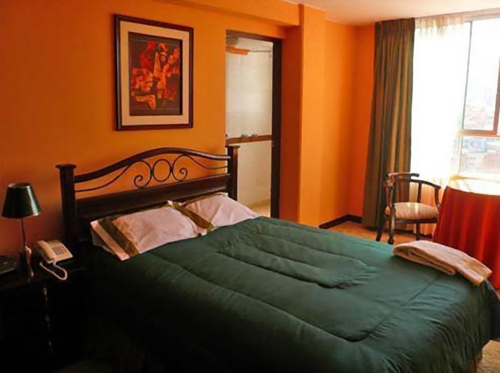 Hotel Berlina Ла Пас Екстериор снимка
